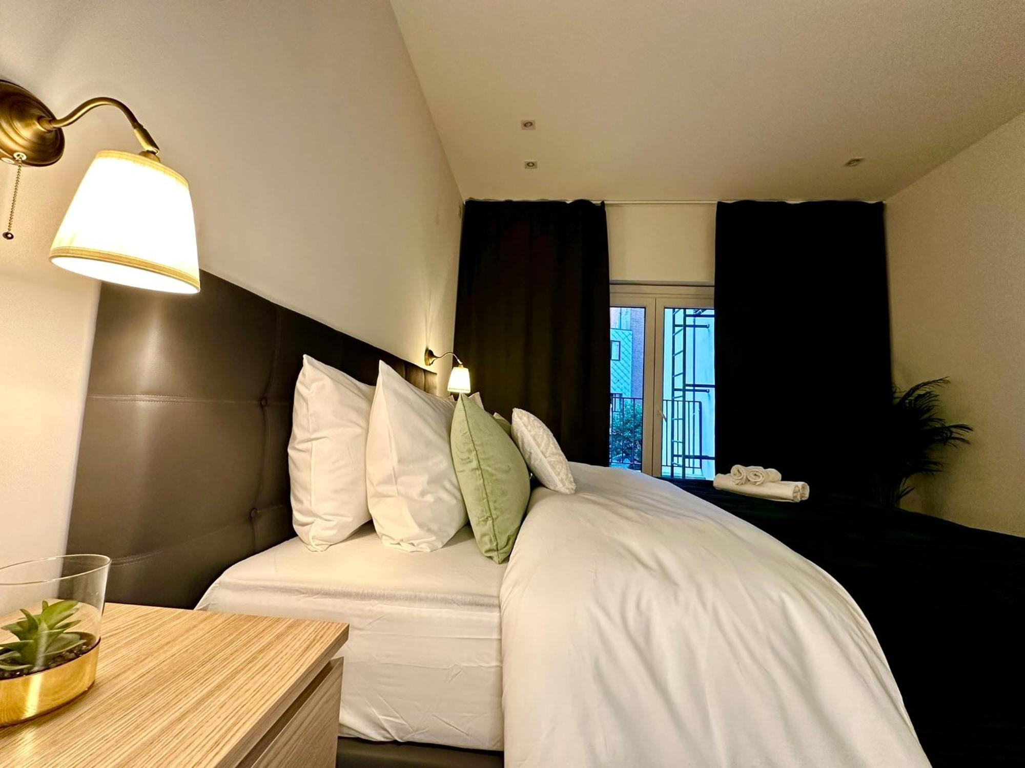 Luxury Suites Park By Rikas Hotels Amberes Exterior foto